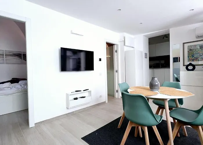 Divine Terrace Stylish St Peter