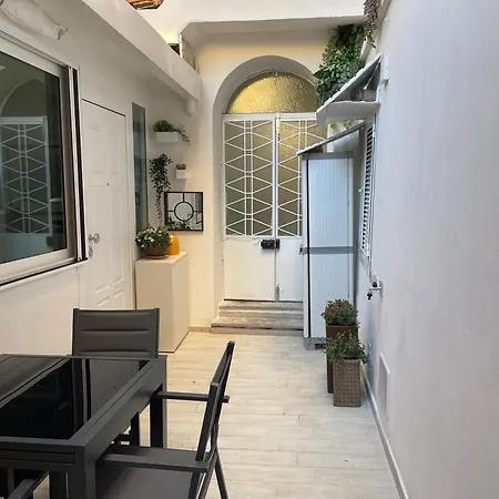 Divine Terrace Stylish St Peter Apartment *